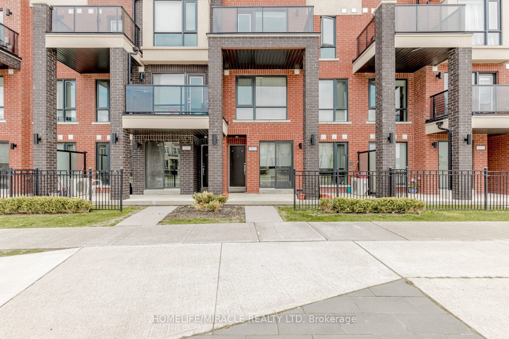 29-100 Dufay Road, Brampton, ON, L7A 4S3