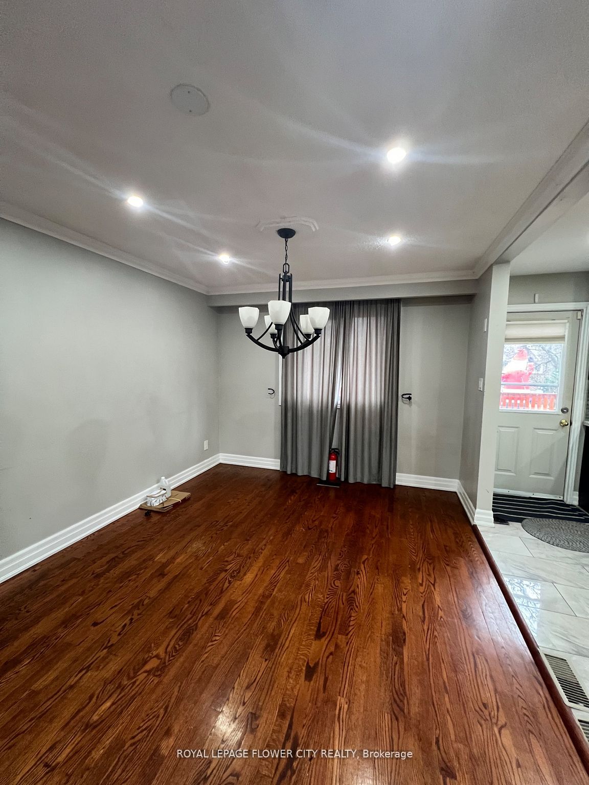 Additional image 2 of (Main Floor)-157 Elliott Street, Brampton, ON, L6Y 1W7