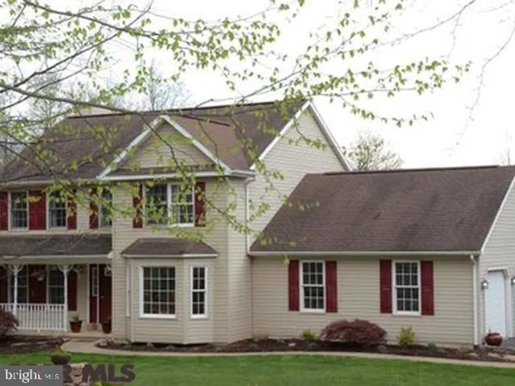 785 E Mountain Road, Port Matilda, PA 16870