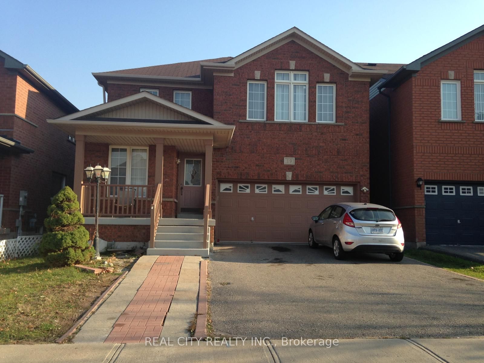 19 Fairhill Avenue, Brampton, ON, L7A 2A9