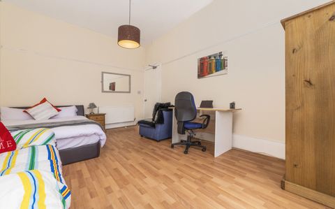 Elderslie Street, Glasgow G3