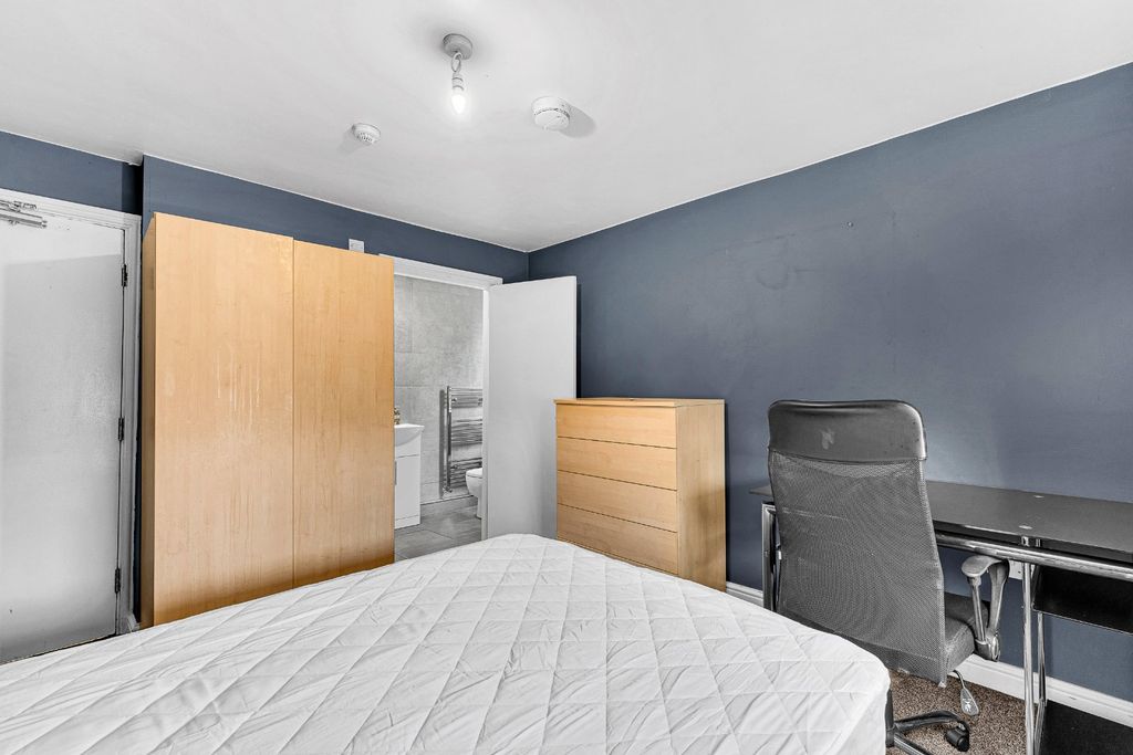 Additional image 14 of 33 bed property for saleMonton Road, Monton M30