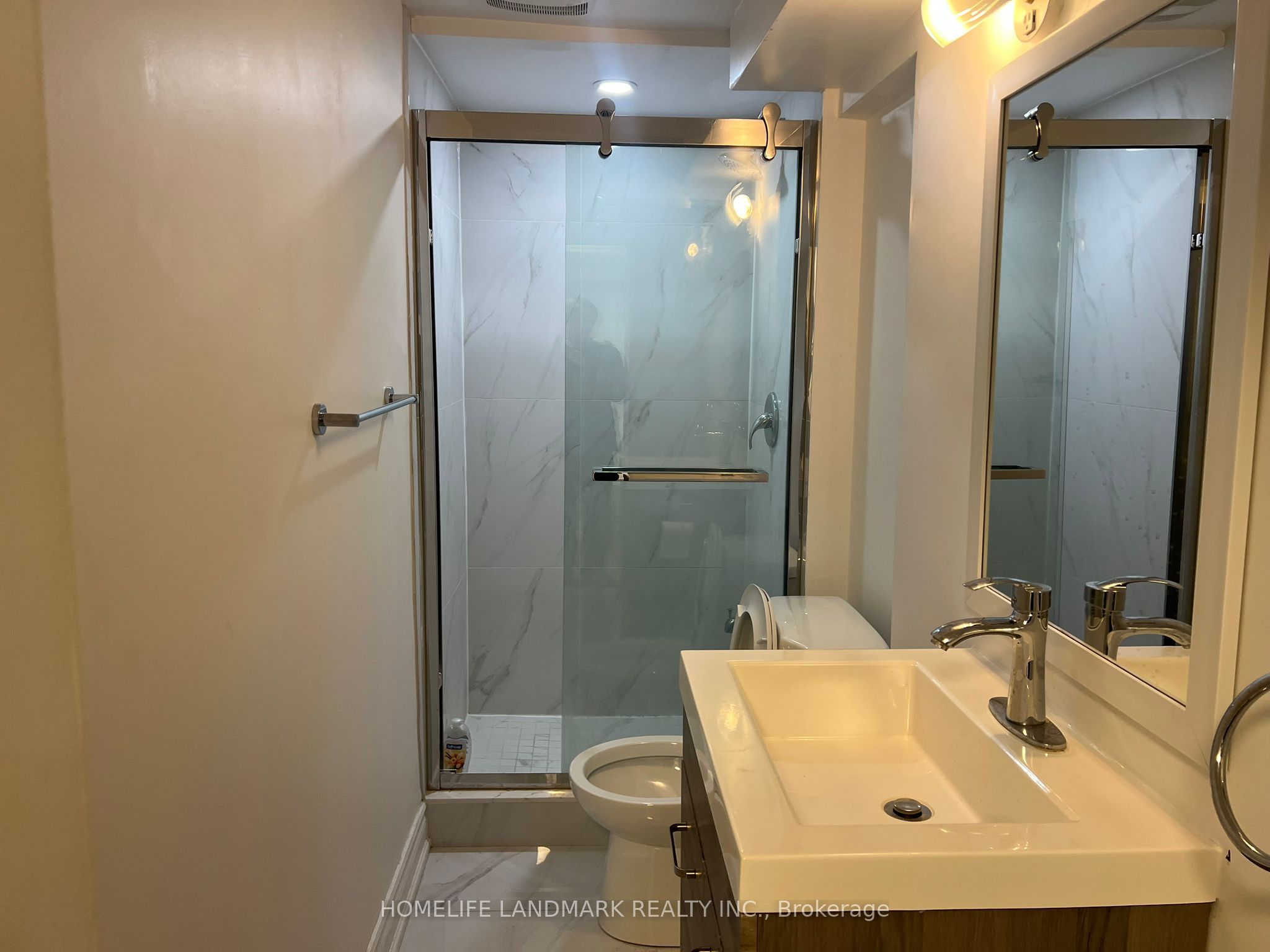 Additional image 5 of Ground Floor-25 Navaho Drive, Toronto, ON, M2H 2X2
