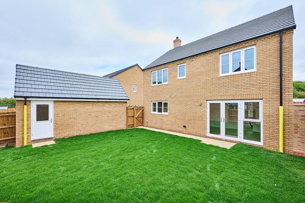 Additional image 13 of Bullens Green Lane,
Colney Heath,
AL4 0QR