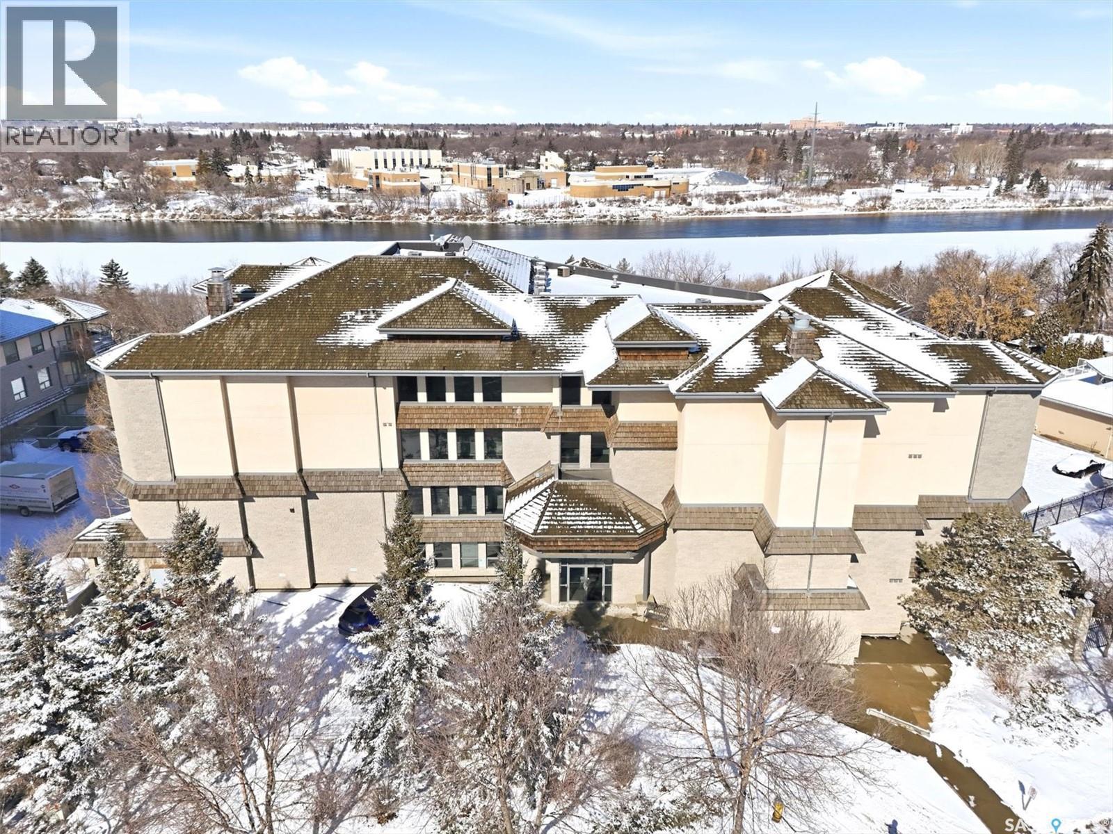 402-615 Saskatchewan Crescent W, Saskatoon, SK, S7M0A5