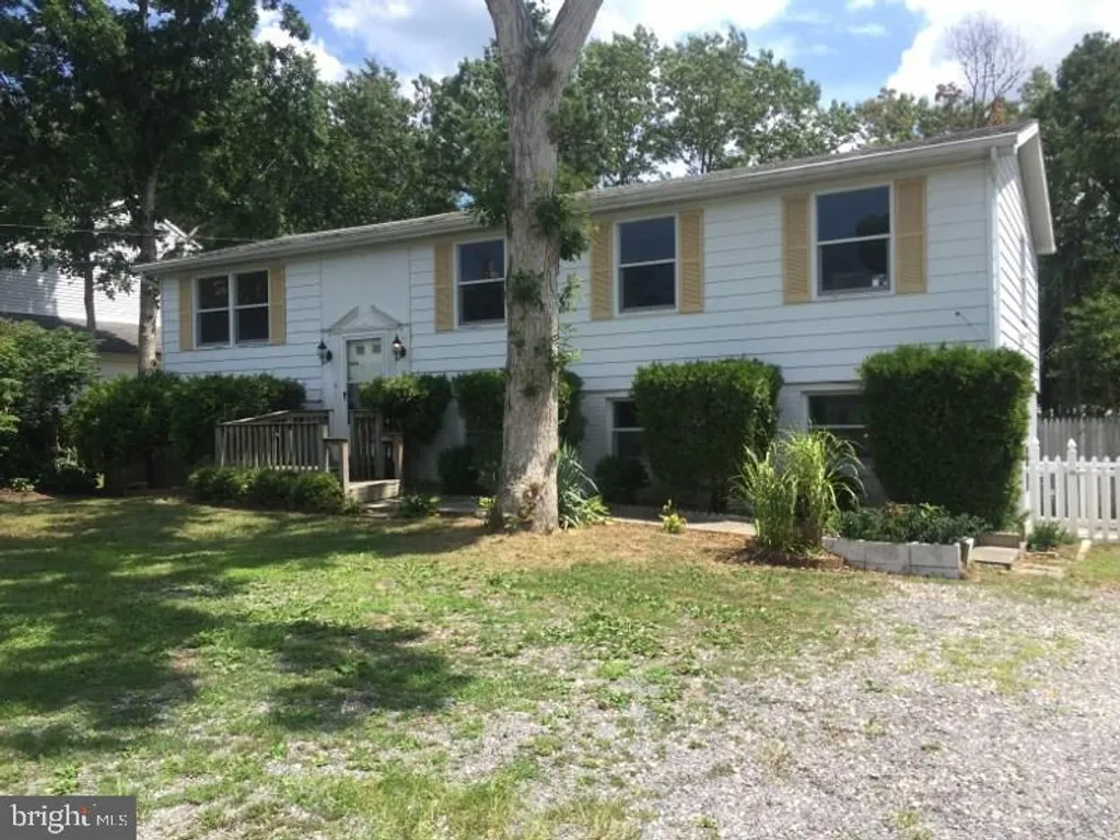 161 Lighthouse Drive, Manahawkin, NJ 08050