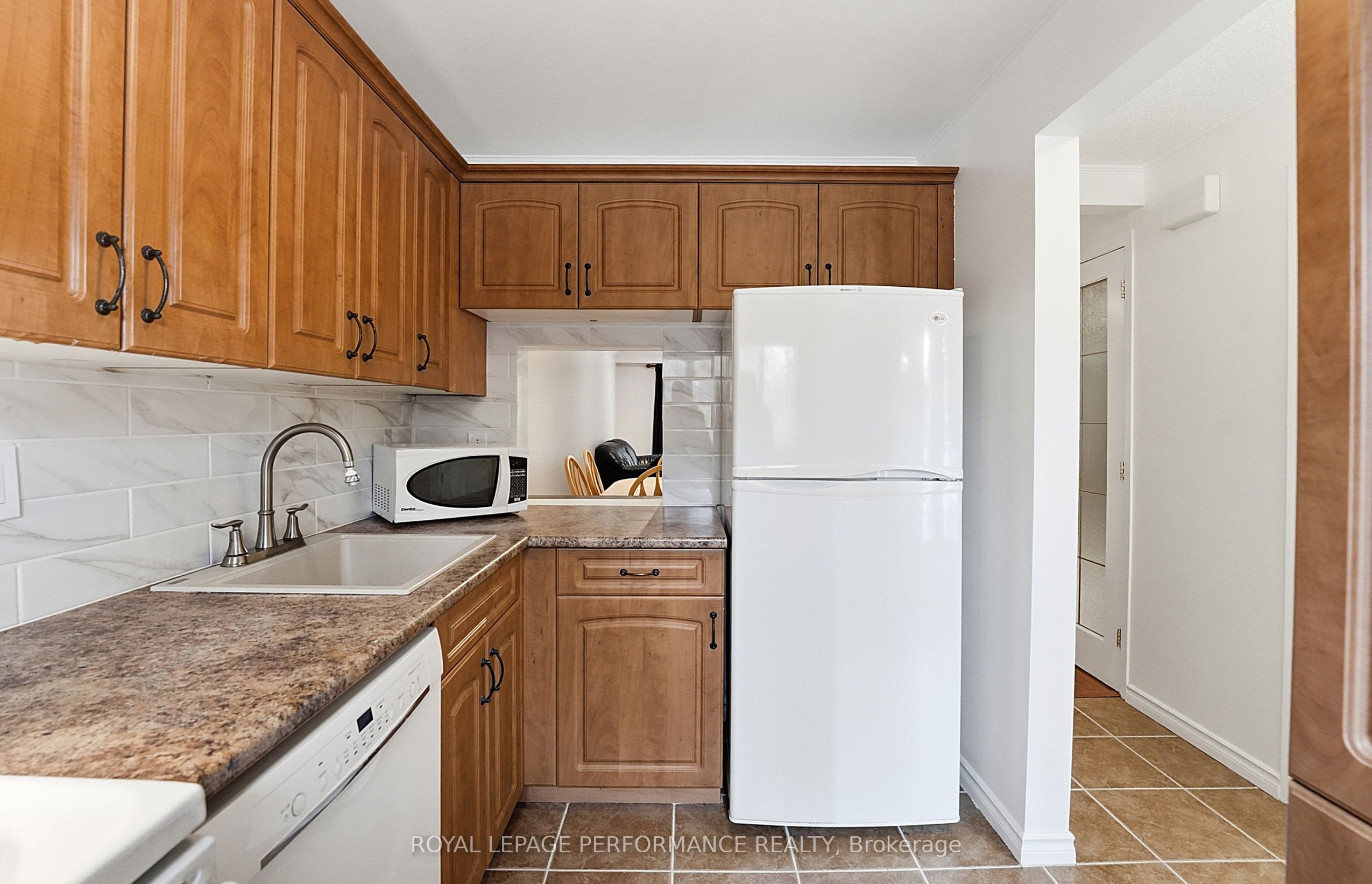 Additional image 5 of 6442 Bilberry Drive, Ottawa, ON, K1C 4P3