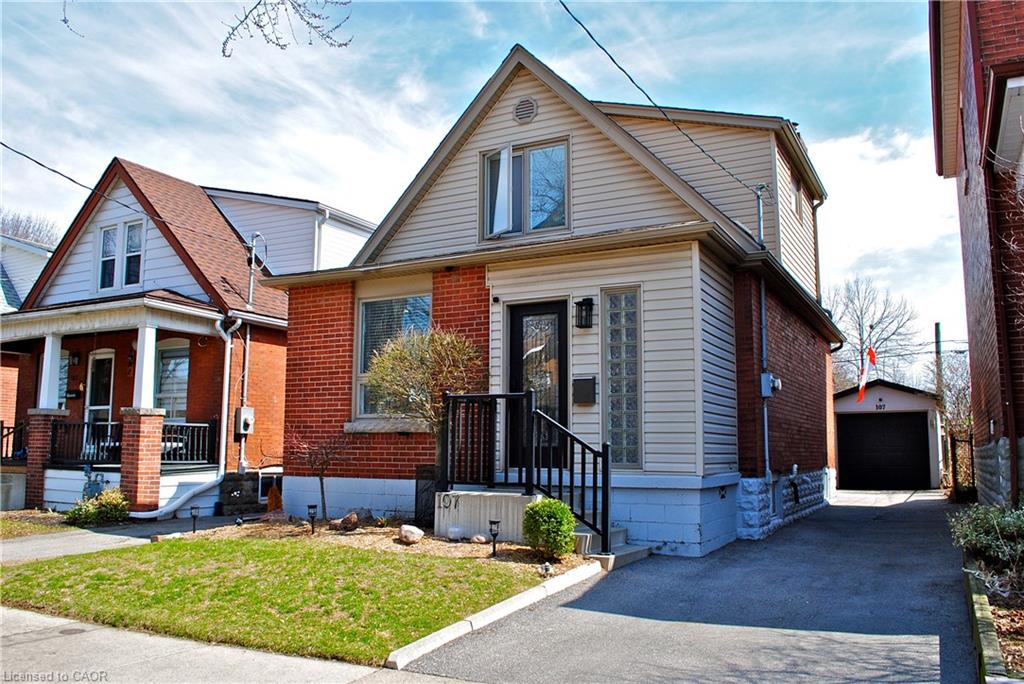 107 Graham Avenue S, Hamilton, ON, L8K 2M2