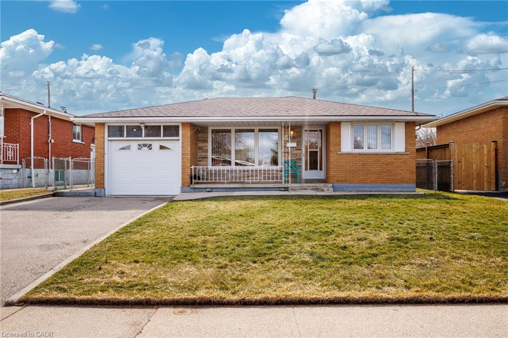 33 Orlanda Road, Hamilton, ON, L8G 2K3