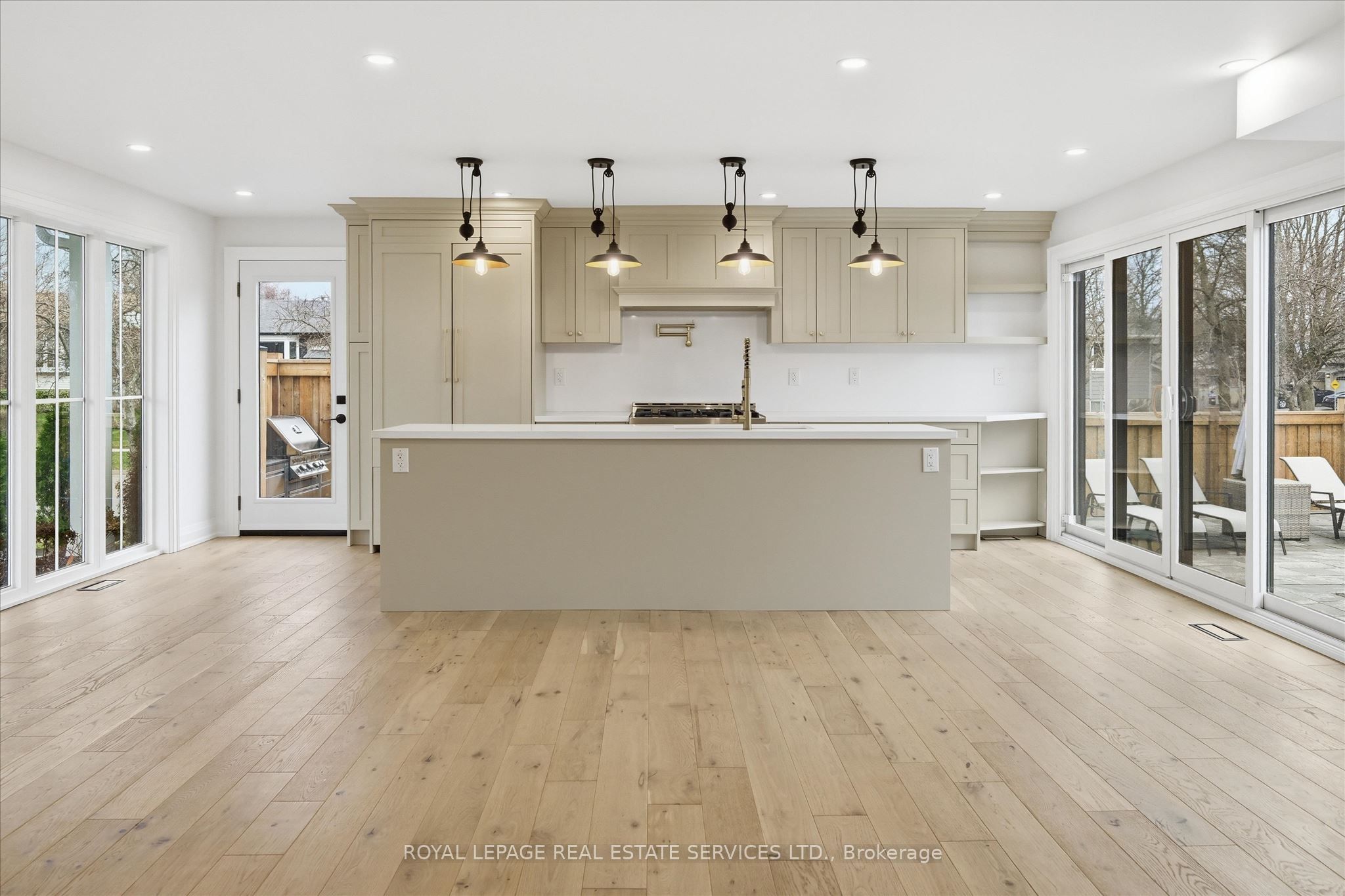 Additional image 5 of 2212 Urwin Crescent, Oakville, ON, L6L 2T2