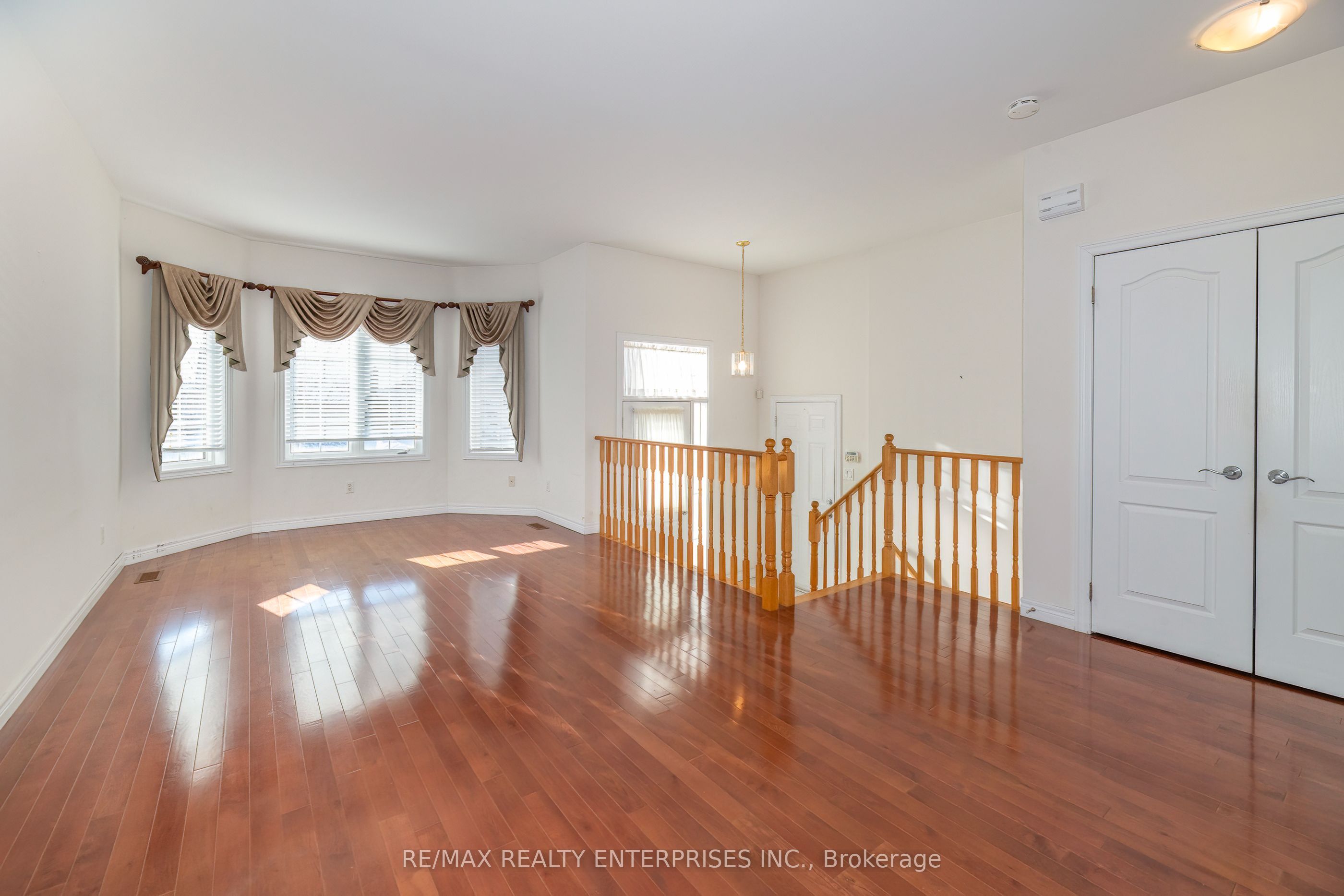 Additional image 5 of 802 Coldstream Drive, Oshawa, ON, L1K 2Z3