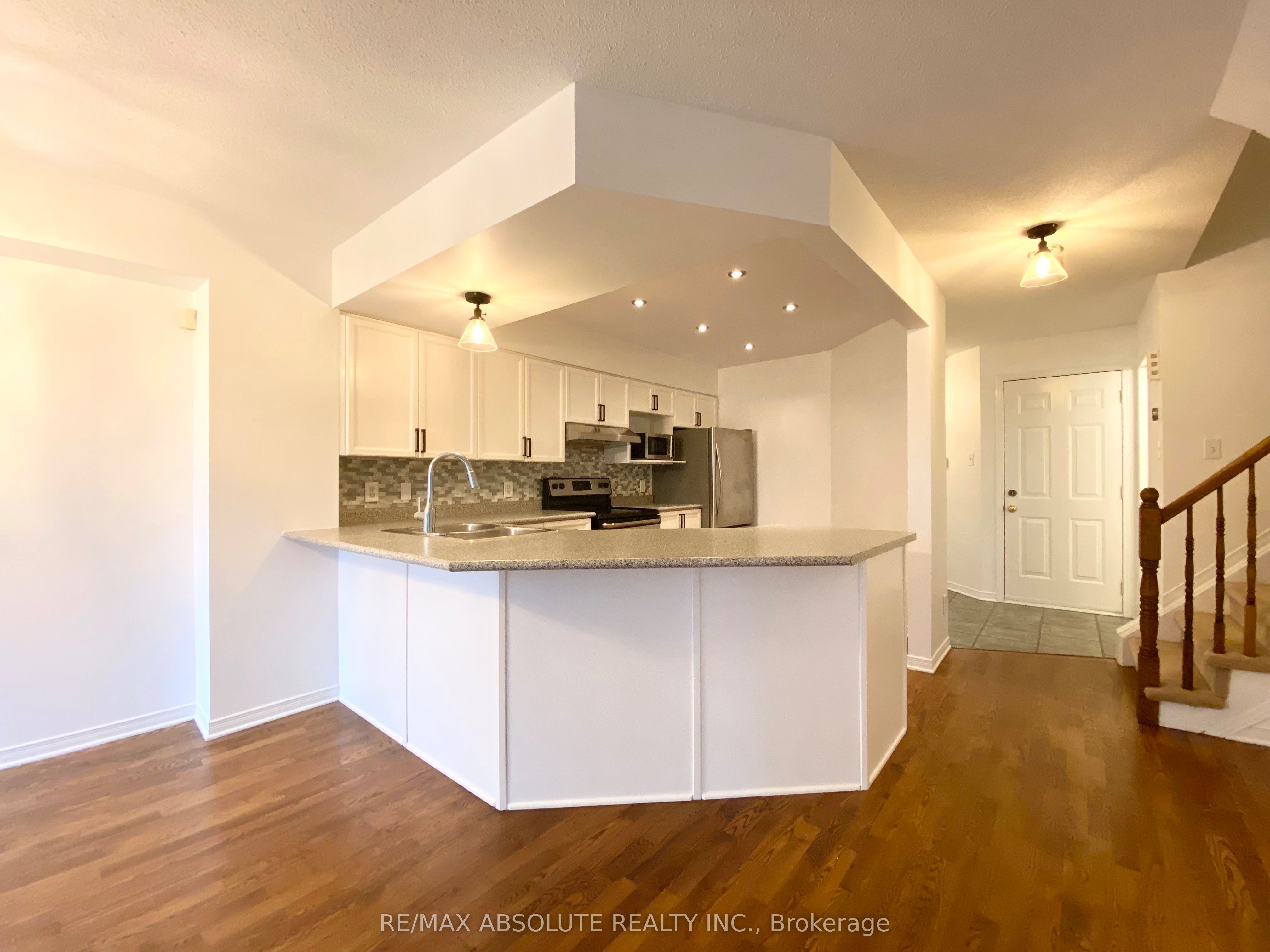 Additional image 3 of 63 Silverlace Private, Ottawa, ON, K1T 3Z8