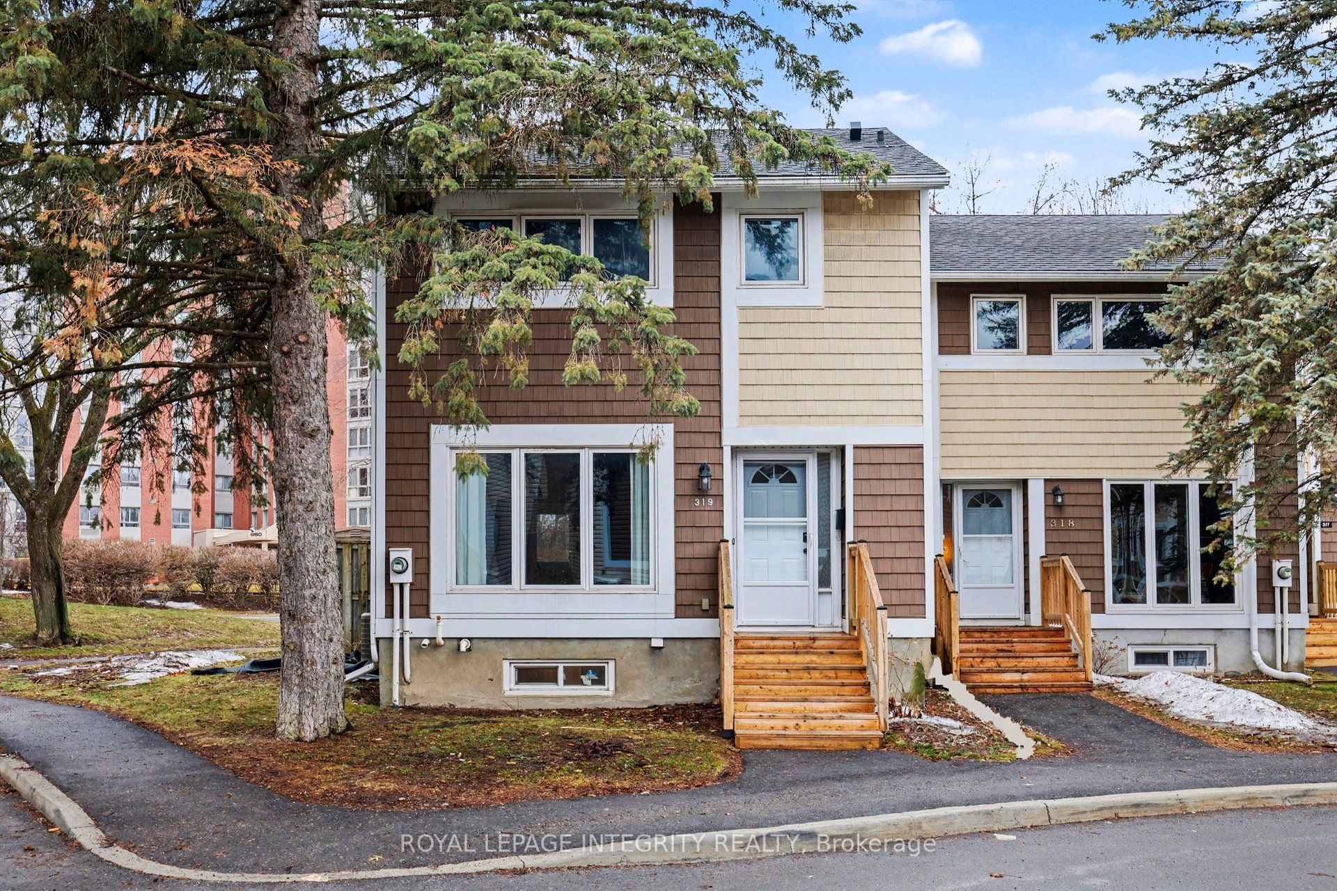 319 Stowe Court, Ottawa, ON, K2K 1Z6
