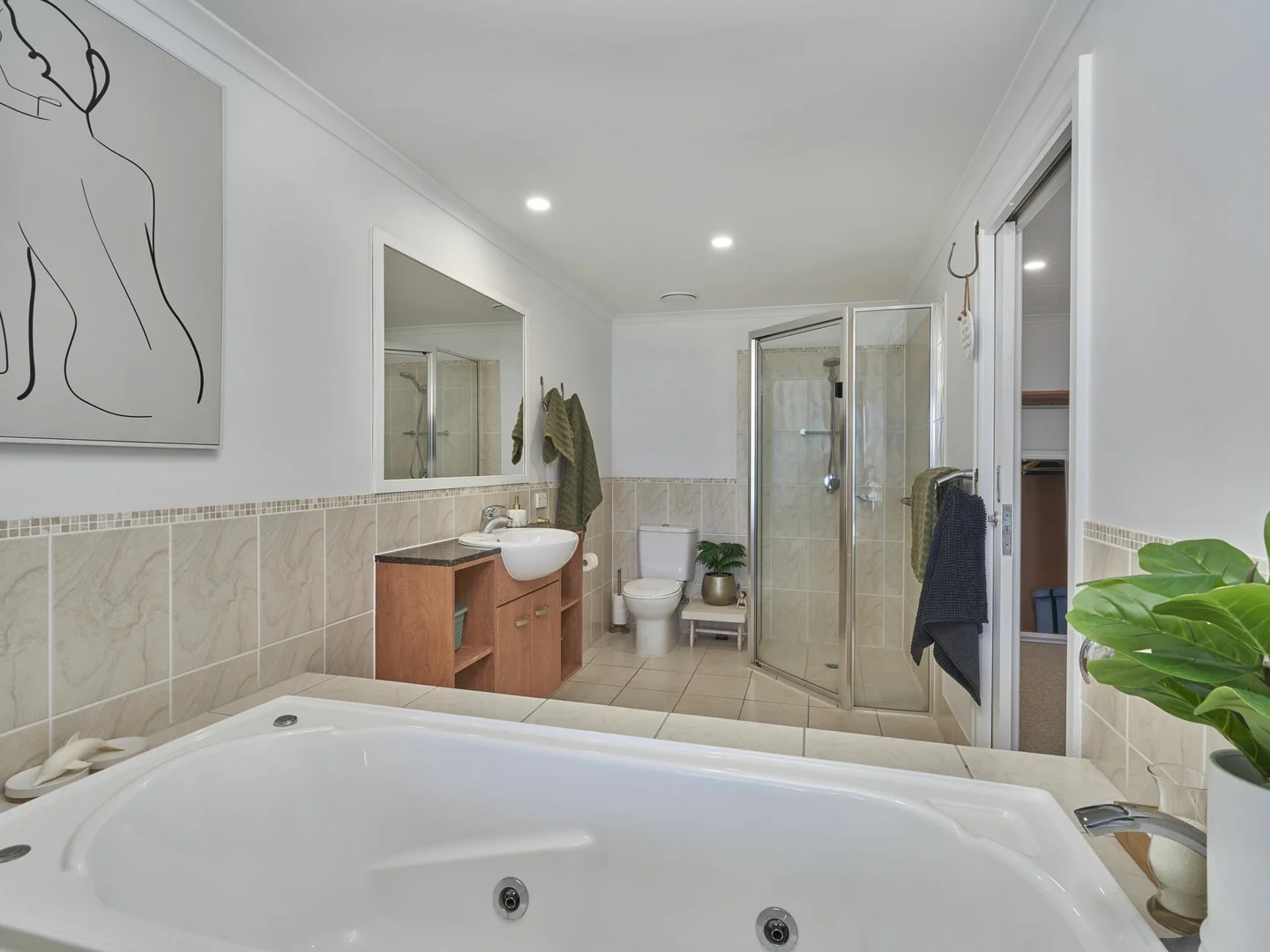 Additional image 14 of 11/5-7 Arlington Esplanade, Clifton Beach QLD 4879