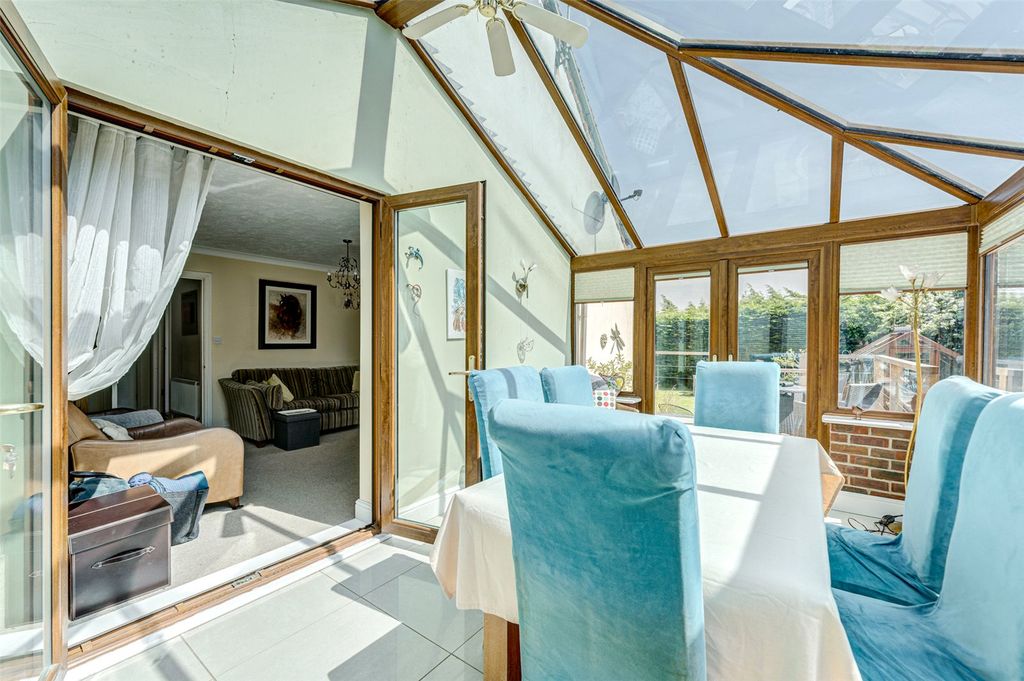 4 bed detached house for saleFerring Lane, Ferring, West Sussex BN12 photo 5
