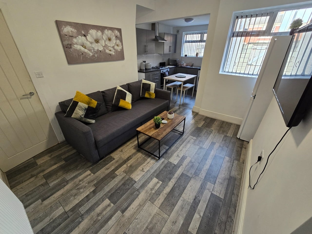 3 Bed End Terrace, Albany Road, L7, N1 7GU photo 2