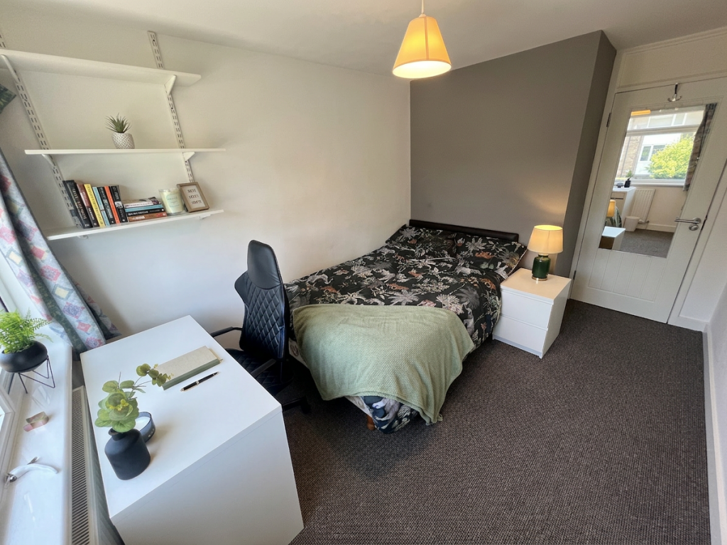 Additional image 5 of Leahurst Crescent - 5 bed, Harborne, West Midlands, B17