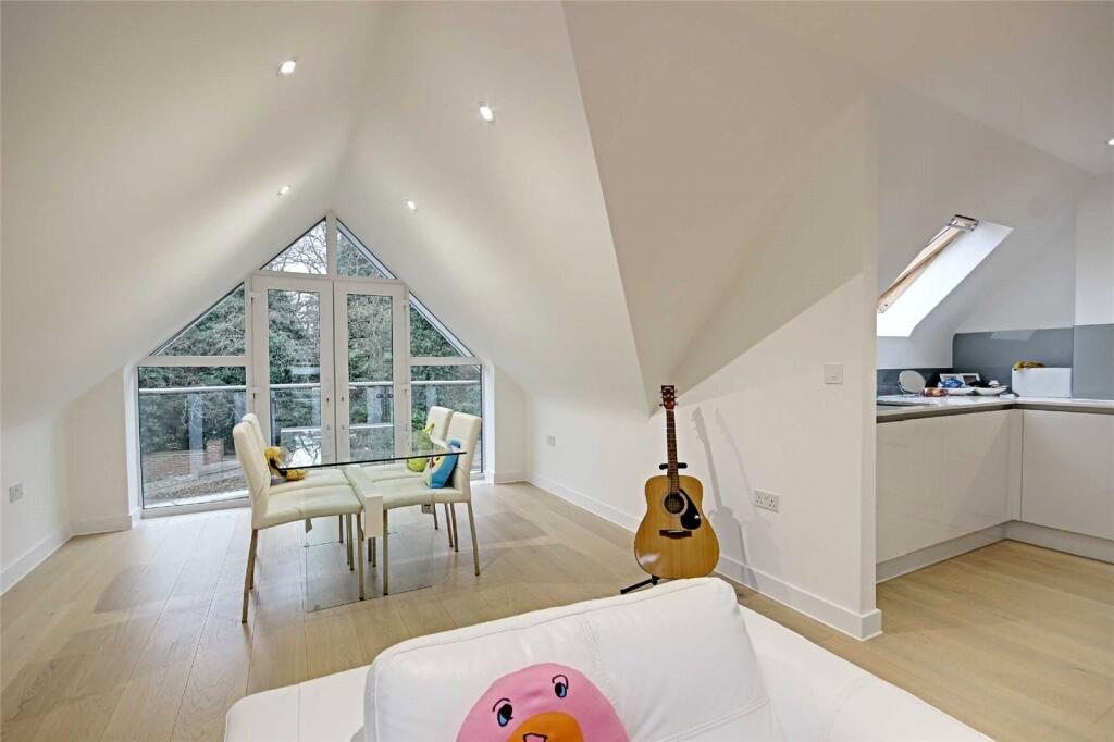 Additional image 4 of Georges Wood Road, Brookmans Park, Hertfordshire, AL9