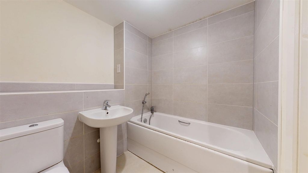 Additional image 5 of 2 bed flat for saleFrome Road, Radstock BA3