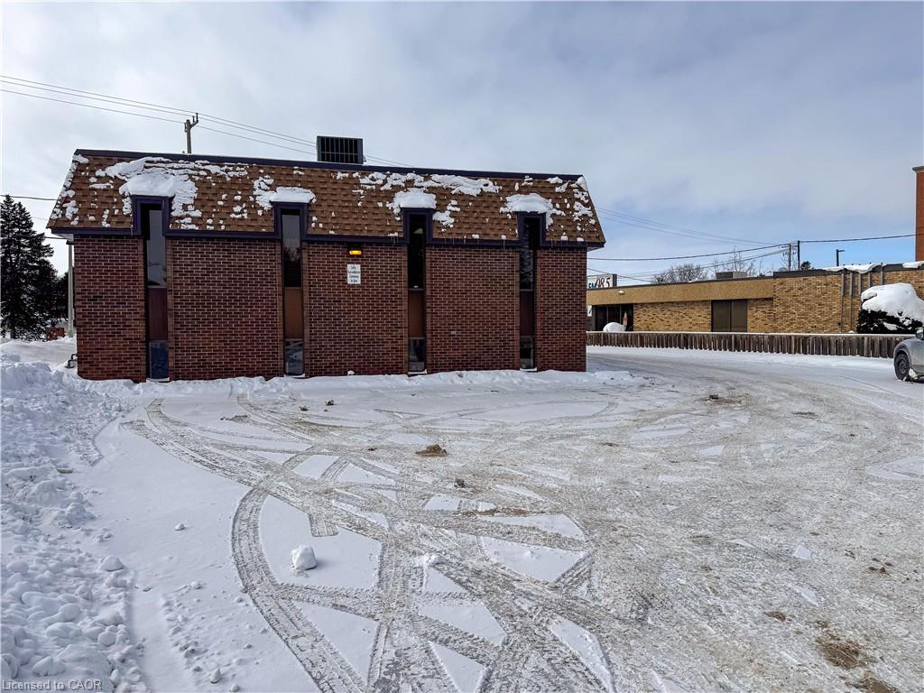 1454 King Street E, Kitchener, ON, N2G 2N7 photo 2
