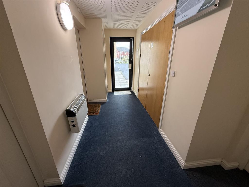 Additional image 23 of 2 bed flat for saleRhodfa'r Ceffyl, Ffoslas, Kidwelly SA17
