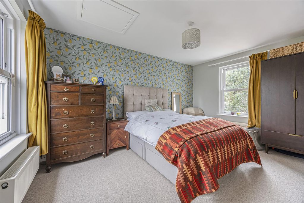 Additional image 14 of 4 bed semi-detached house for saleHarp Hill, Cheltenham GL52