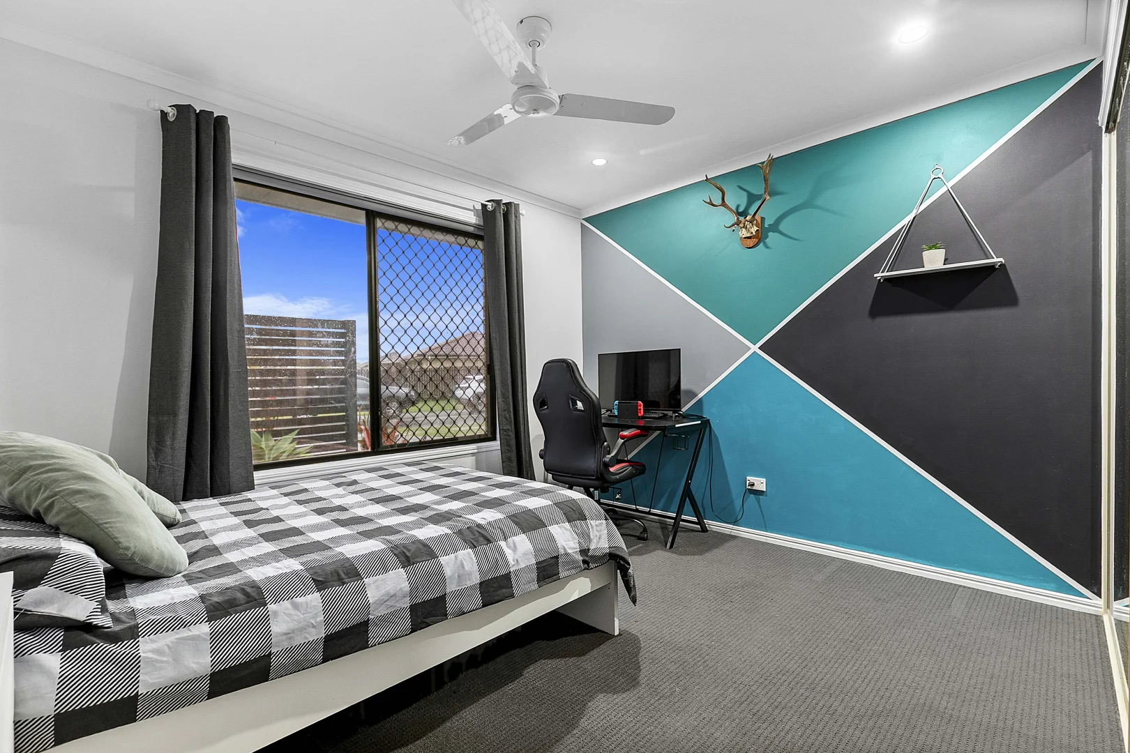 Additional image 11 of 2 Moonstone Drive, Urangan QLD 4655