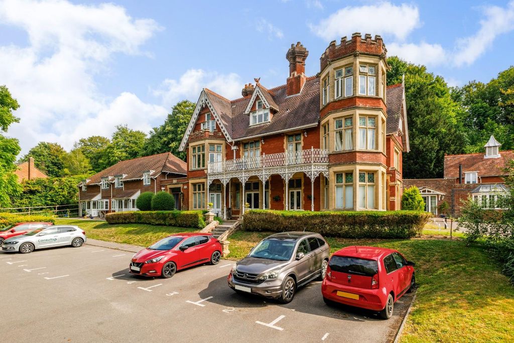 Additional image 14 of 2 bed flat for saleHughendon Manor, Petersfinger, Salisbury SP5