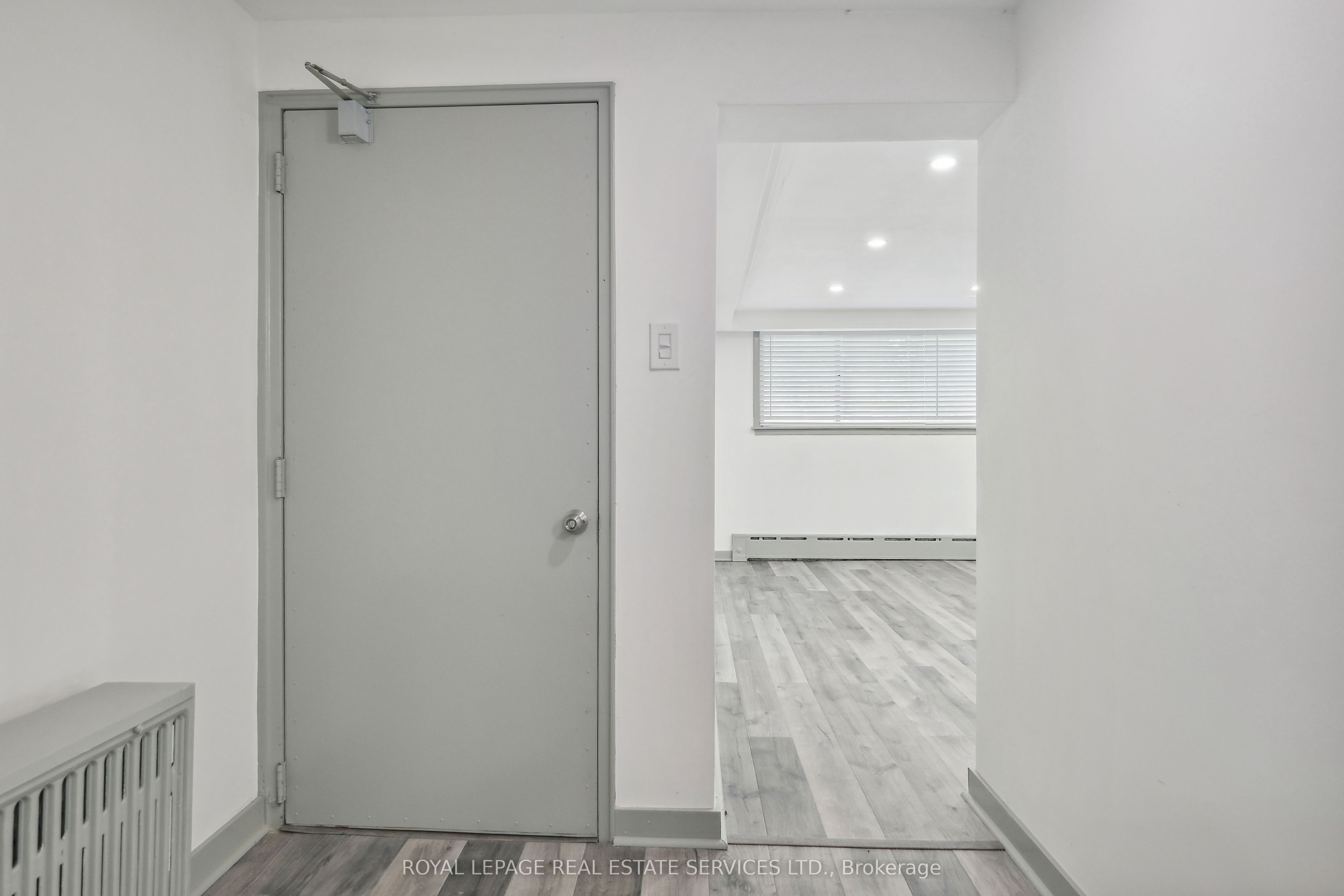 Additional image 6 of 6-18 Thirty Third Street, Toronto, ON, M8W 3G9