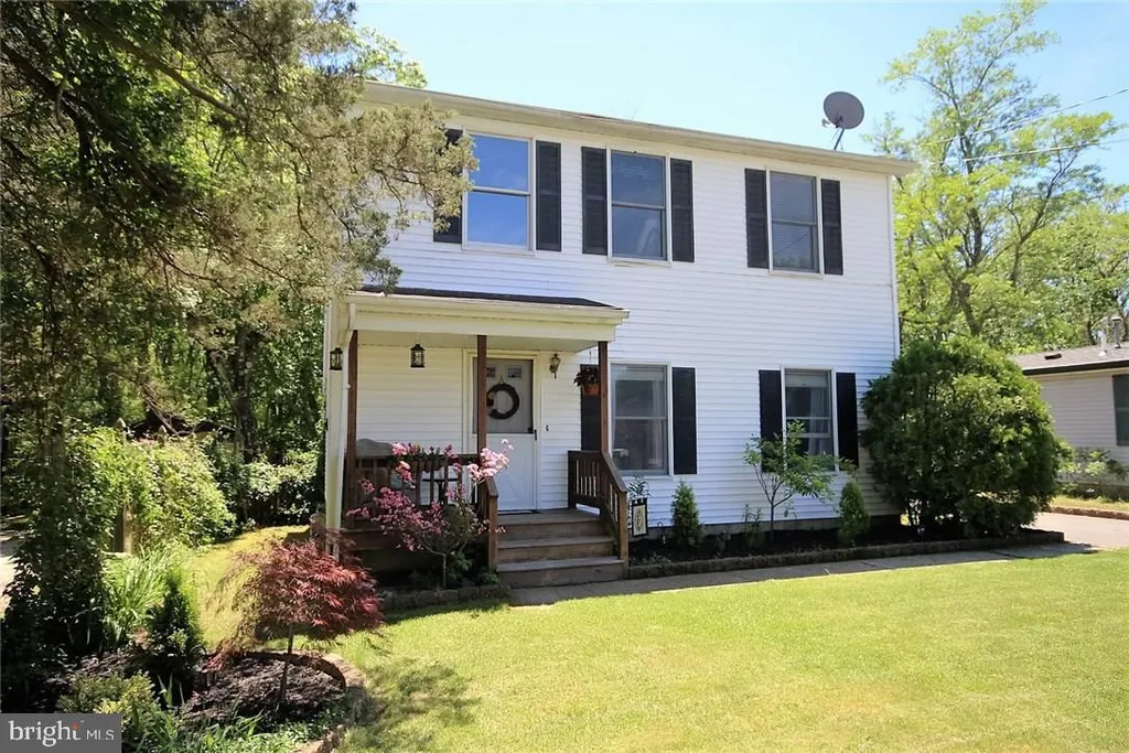 32 Center Street, Barnegat, NJ 08005