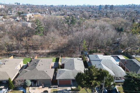 Additional image 7 of 27 Peacham Crescent, Toronto, ON, M3M 1S2