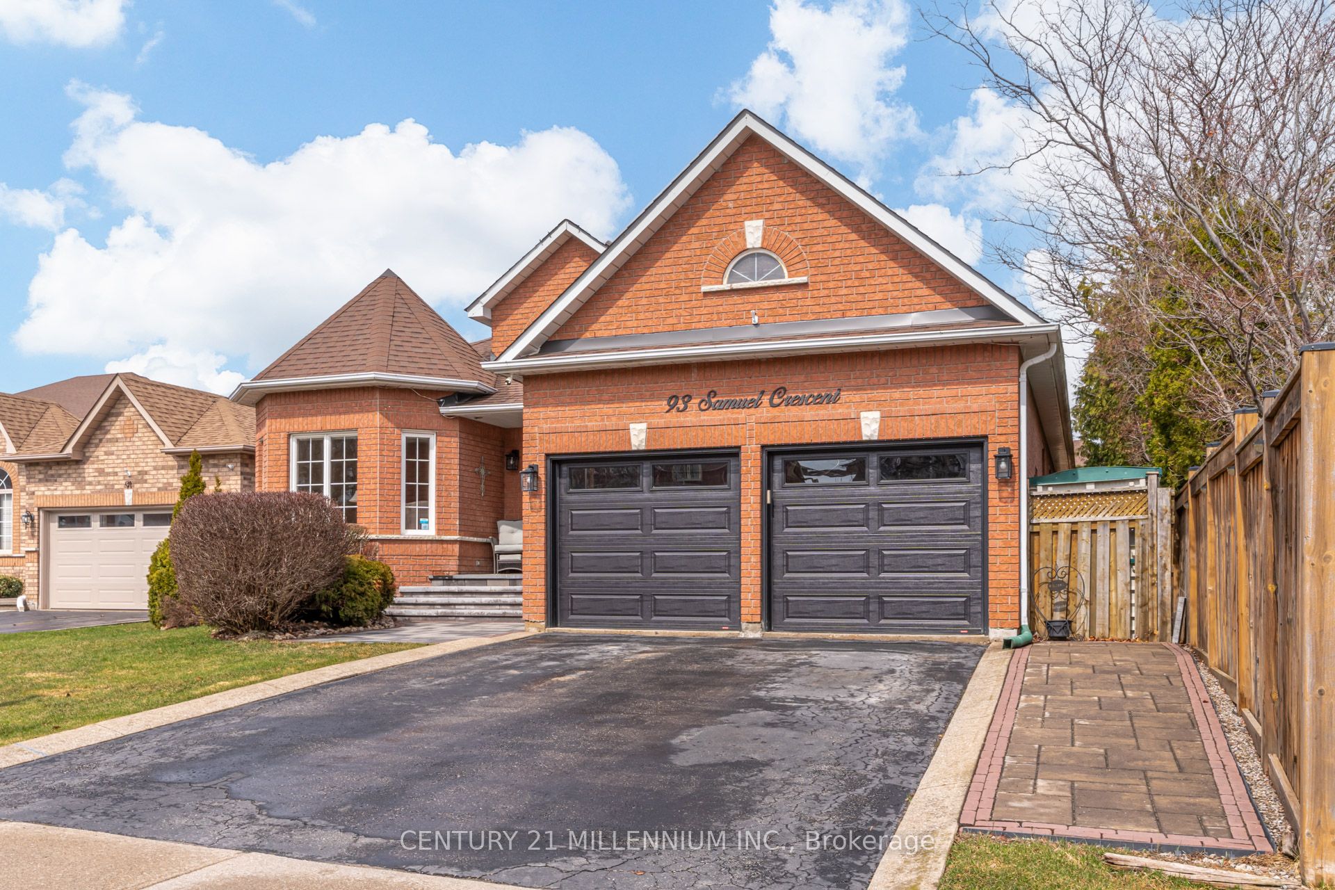 93 Samuel Crescent, Halton Hills, ON, L7G 5J3