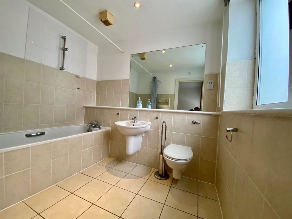 Additional image 10 of 2 bed flat for saleGolden Lion Court, 100 Redcliffe Street, Bristol BS1