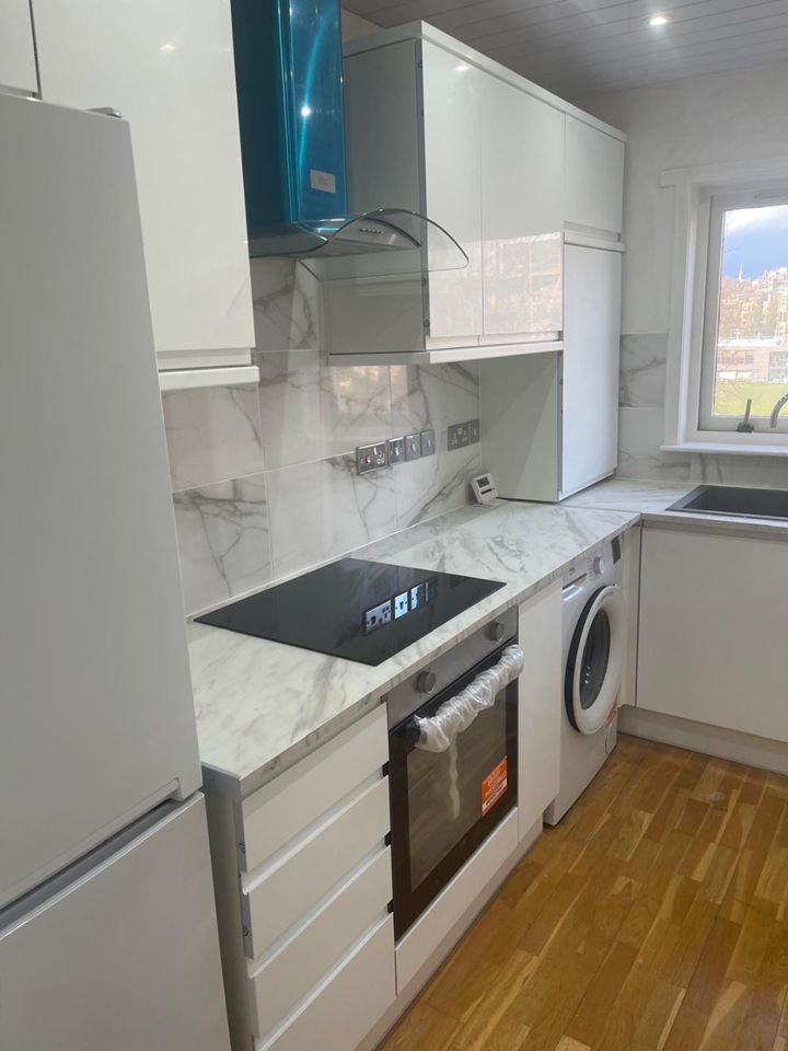 3 Bed Flat, Hughenden Lane, G12, N1 7GU photo 2