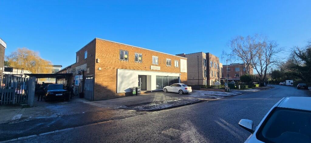 Additional image 3 of 28/30 Coldharbour Lane, Harpenden, Hertfordshire, AL5