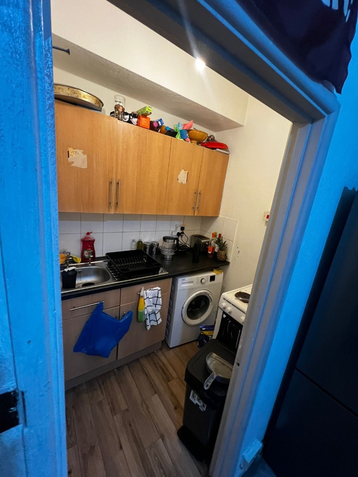 Studio Flat, Alcester Road, B13, N1 7GU photo 5