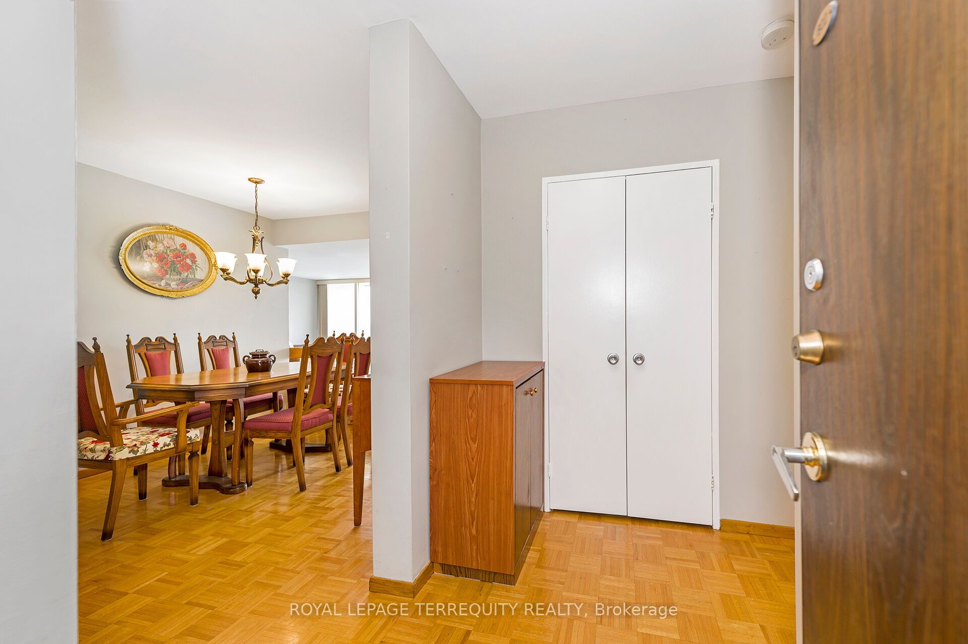 802-19 Four Winds Drive, Toronto, ON, M3J 2S9 photo 4