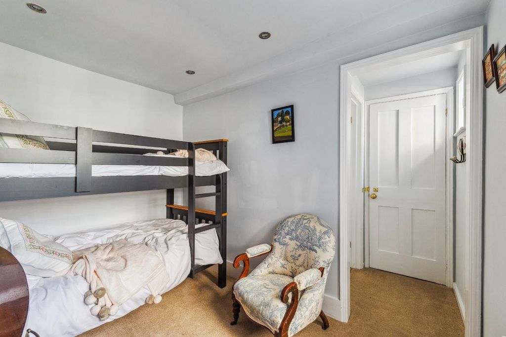 Additional image 9 of 2 bed maisonette for saleSt. Nicholas Road, Salisbury SP1