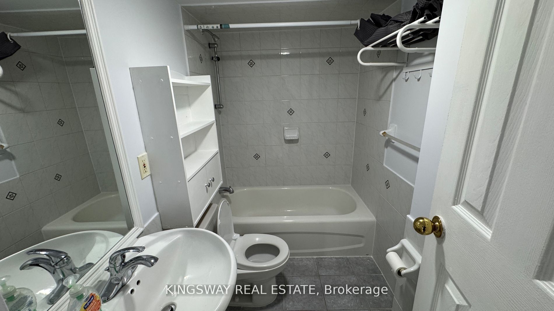 Additional image 4 of (Lower Level-65 Park Crescent, Richmond Hill, ON, L4E 3J5
