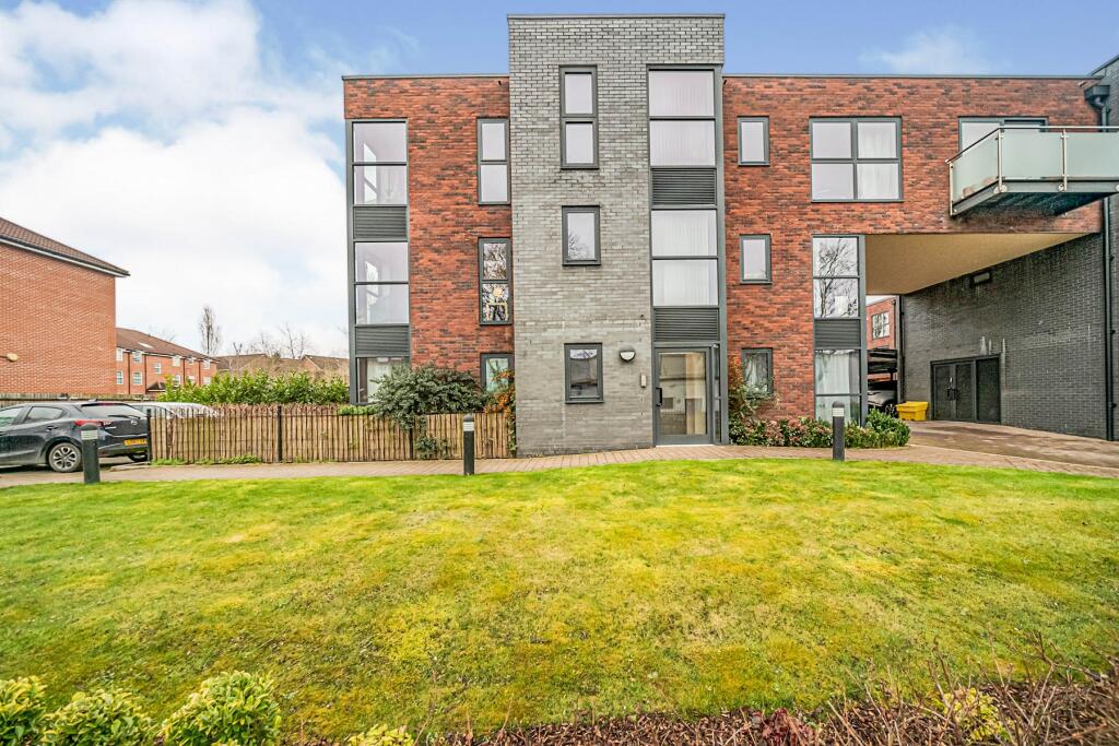 Groom Place, Welwyn Garden City