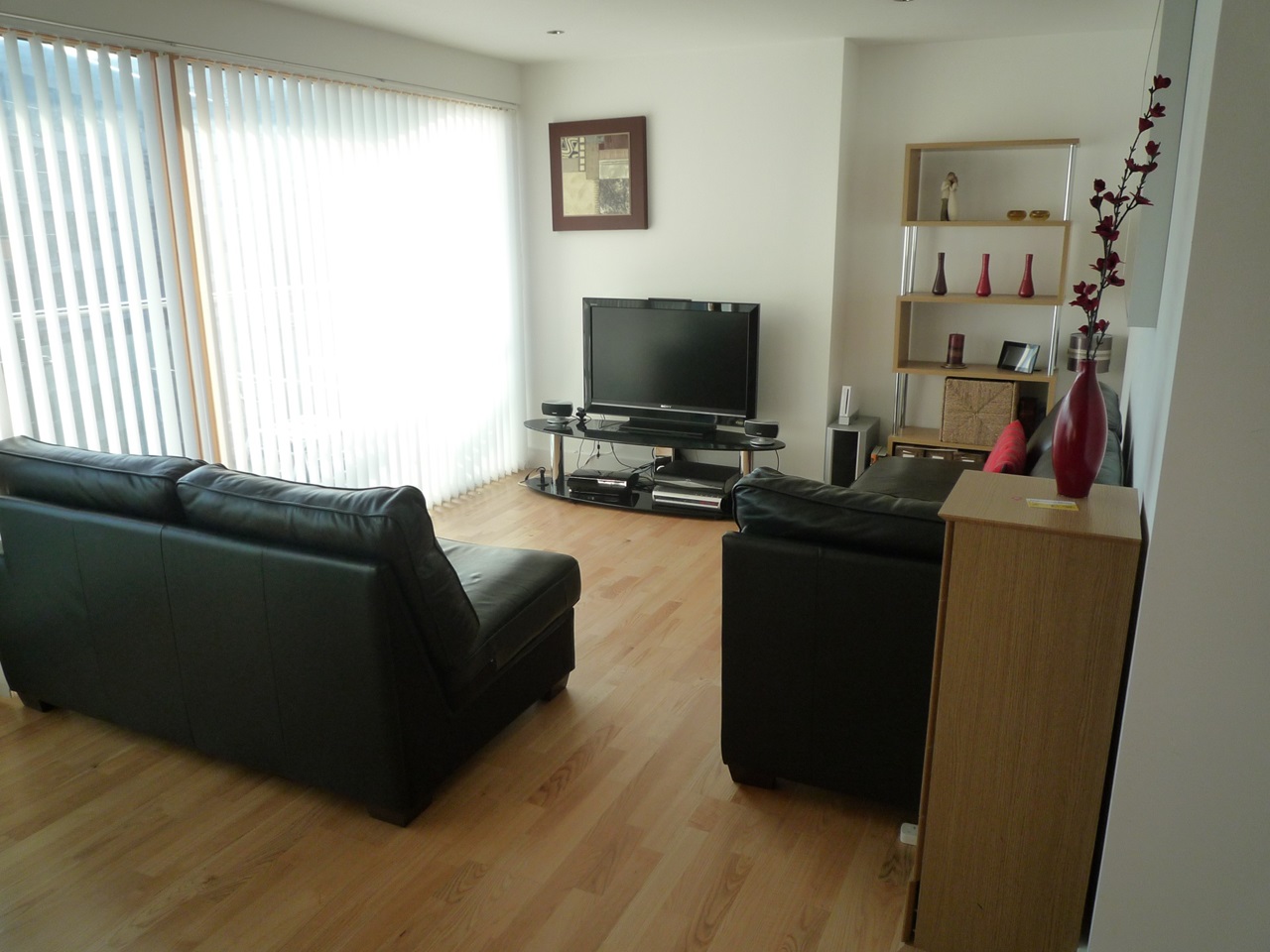 2 Bed Flat, La Salle, LS10, N1 7GU photo 3