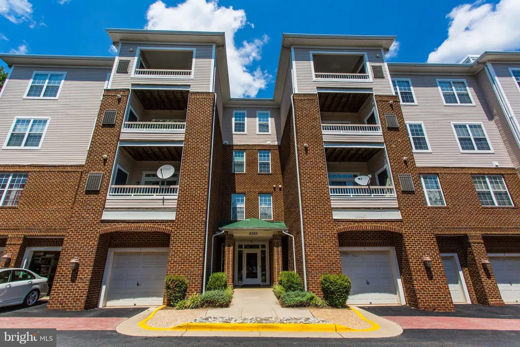 4300 Cannon Ridge Court Unit 14, Fairfax, VA 22033