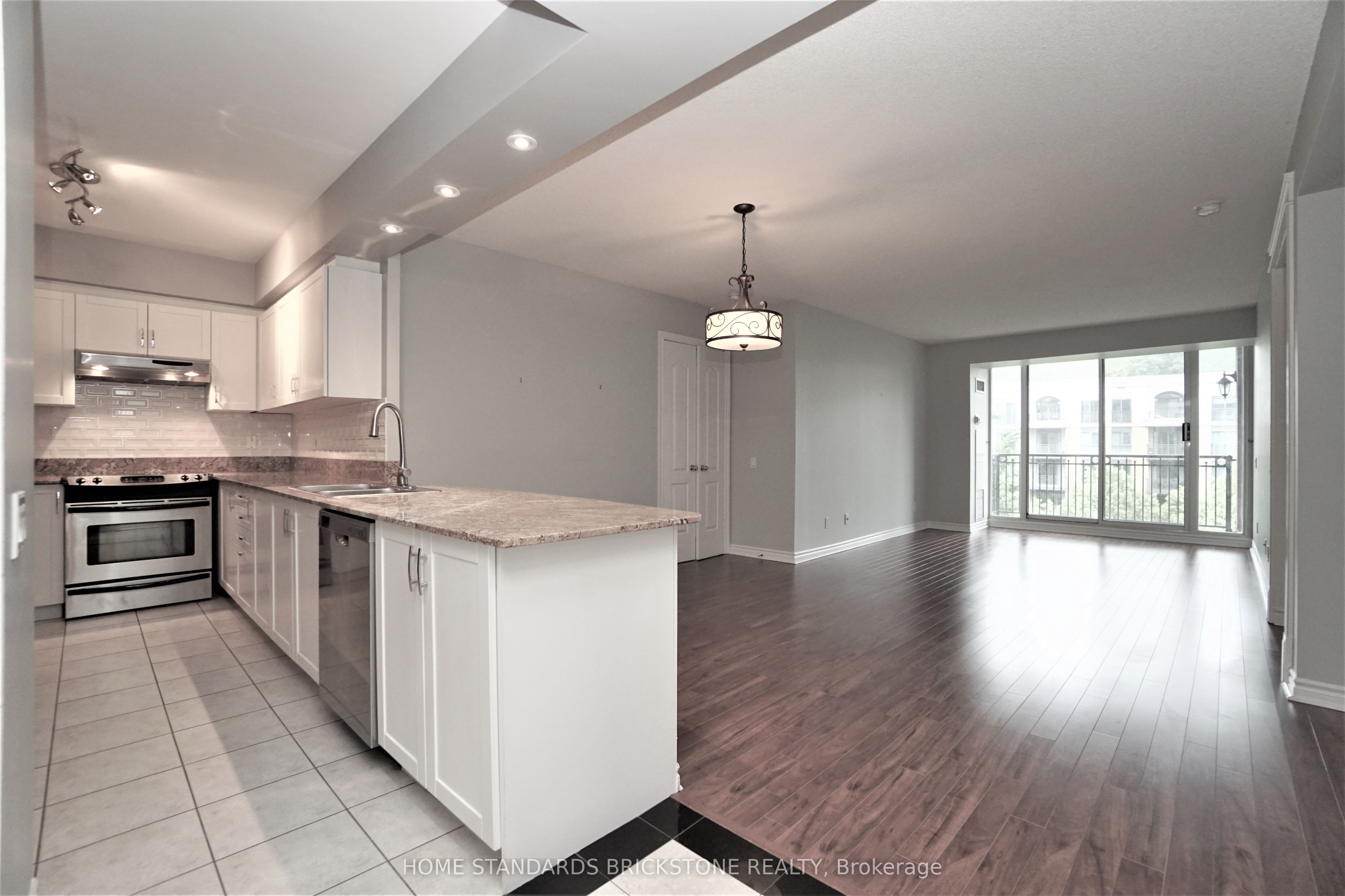 715-18 Willam Carson Crescent, Toronto, ON, M2P 2G6 photo 3