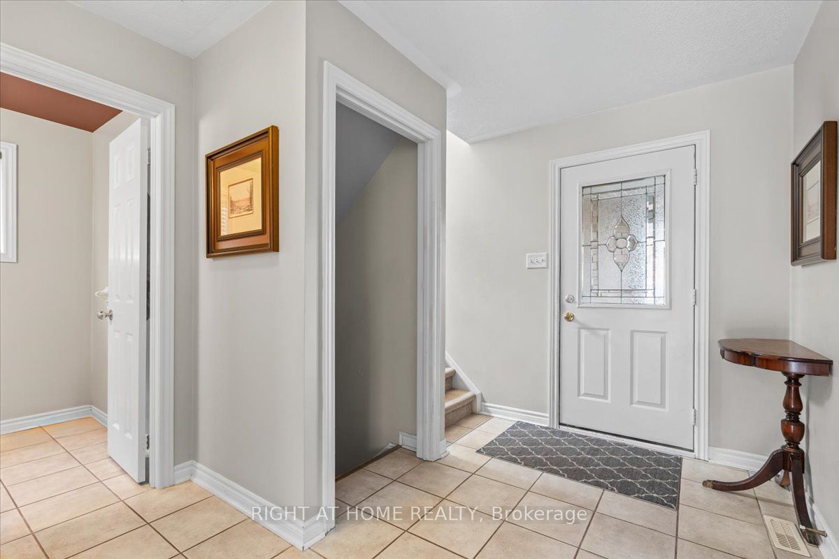 7 Michael Crescent, Barrie, ON, L4M 6Y9 photo 4