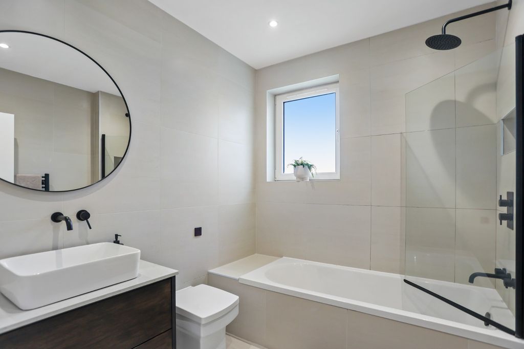 Additional image 17 of 3 bed bungalow for sale11 Marionville Park, Edinburgh EH7