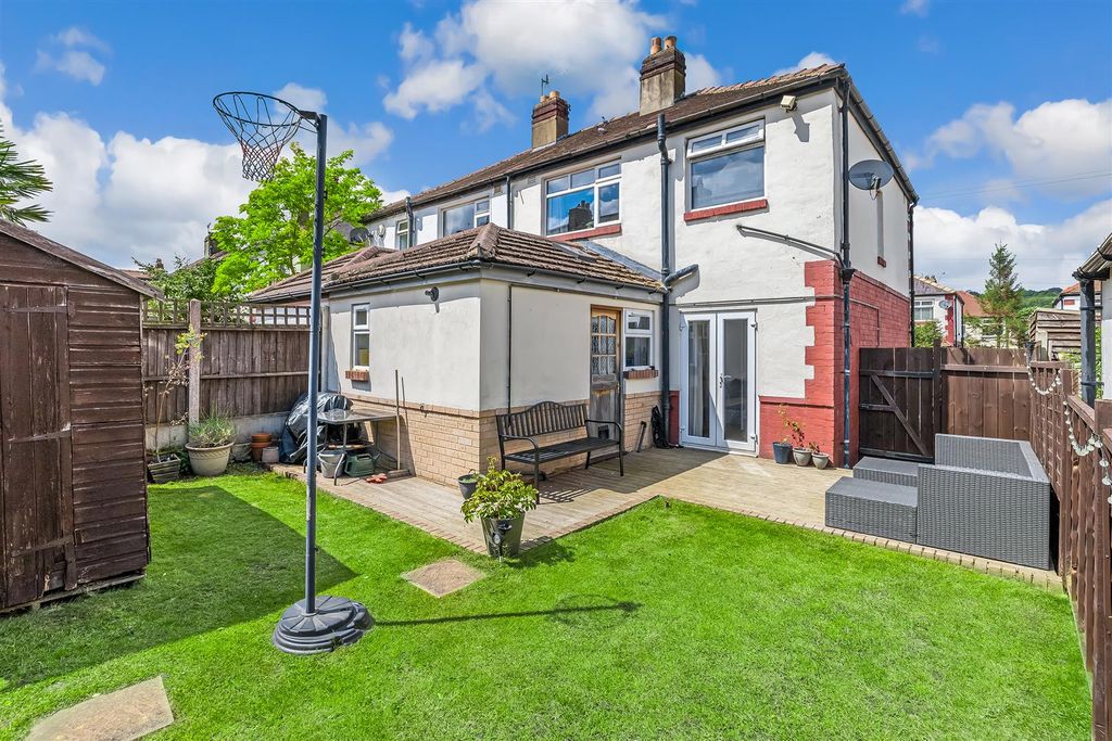 Additional image 10 of 3 bed semi-detached house for saleThwaites Avenue, Ilkley LS29