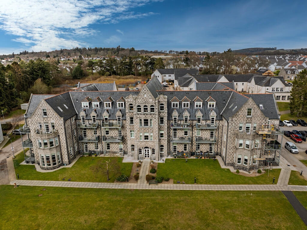 Binghill Grove, Aberdeen, AB13
