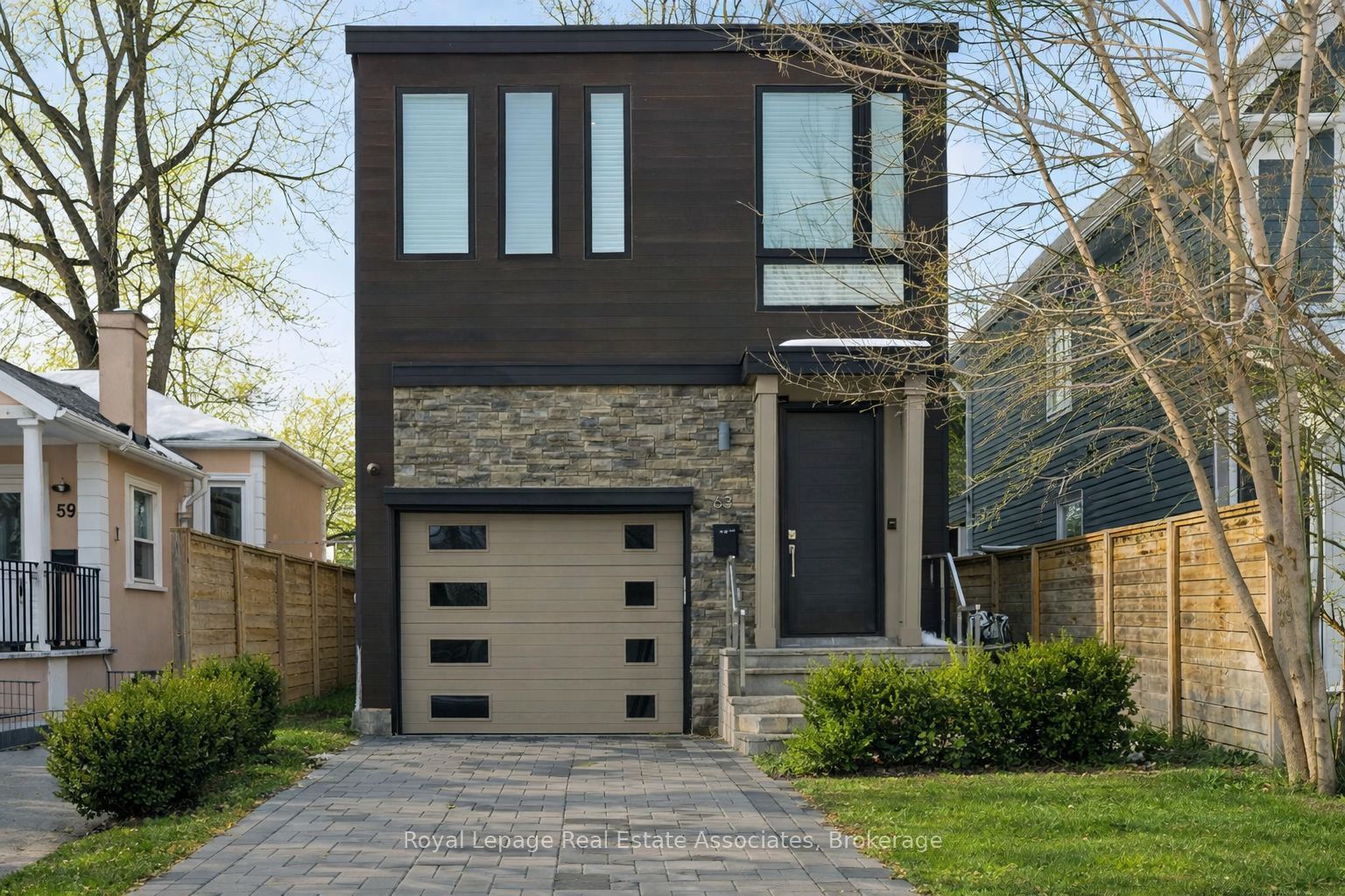 Additional image 3 of 63 Troy Street, Mississauga, ON, L5G 1S6
