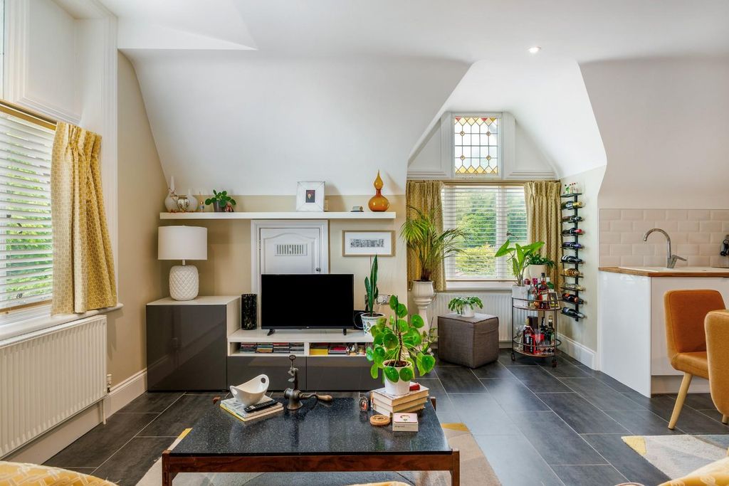 Additional image 4 of 2 bed flat for saleHughendon Manor, Petersfinger, Salisbury SP5
