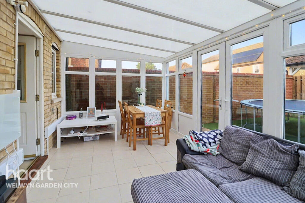 Fillingham Way, Hatfield photo 5